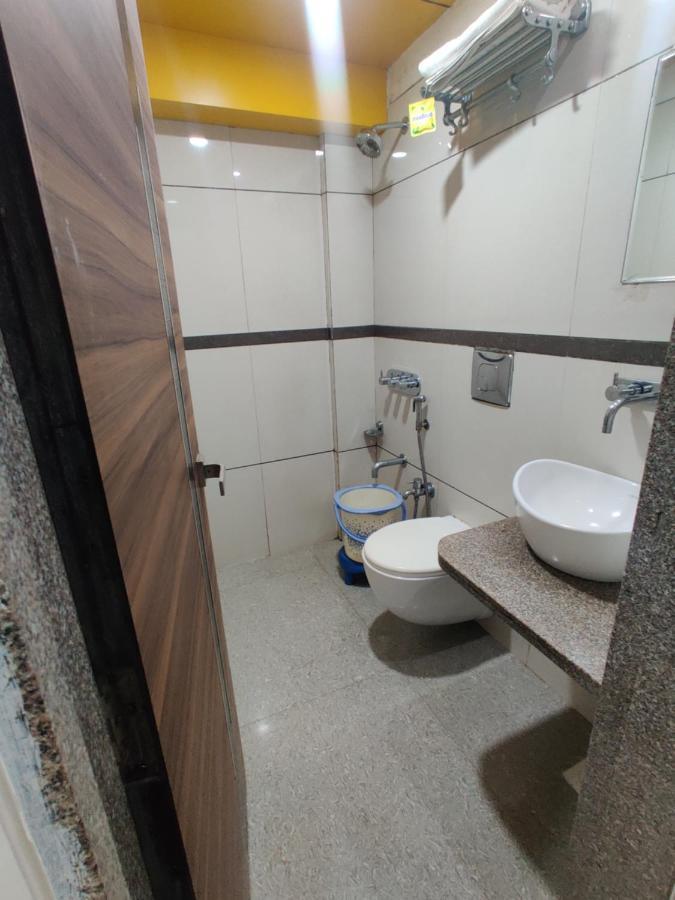 Hotel Aaram Umargam Екстер'єр фото