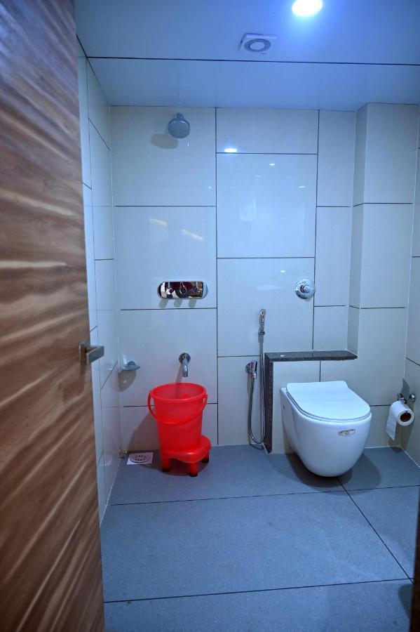 Hotel Aaram Umargam Екстер'єр фото